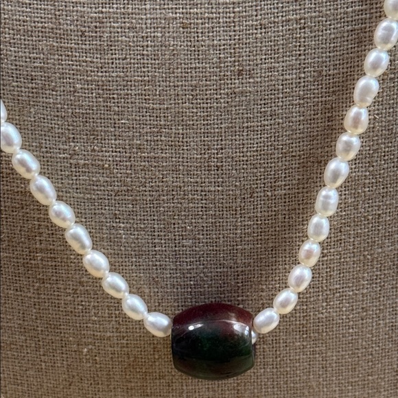 Fashion Jewelry White and Brown Pearl Necklace - Picture 2 of 5